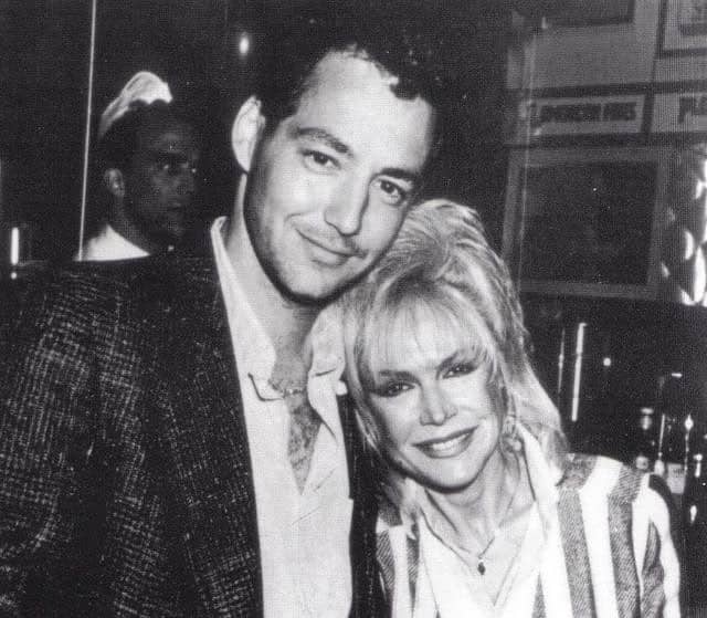 Dodd Mitchell Darin y su madre