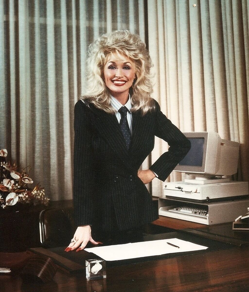 dolly-parton-biograf-a-patrimonio-edad-altura-esposo