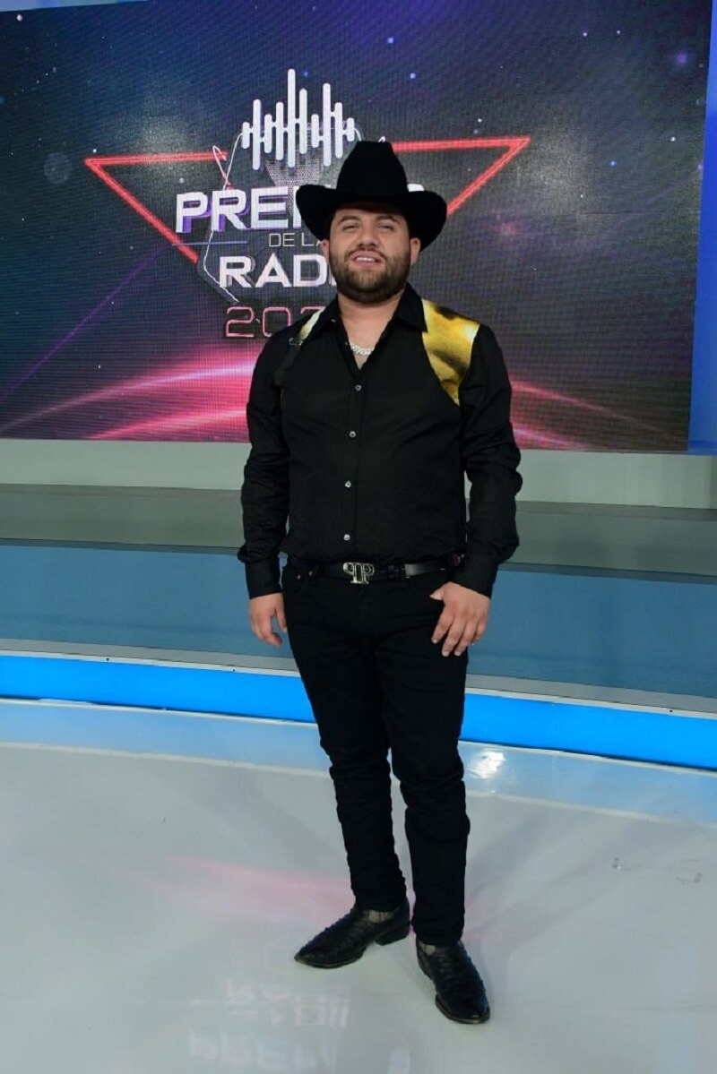 Luis R Conriquez,