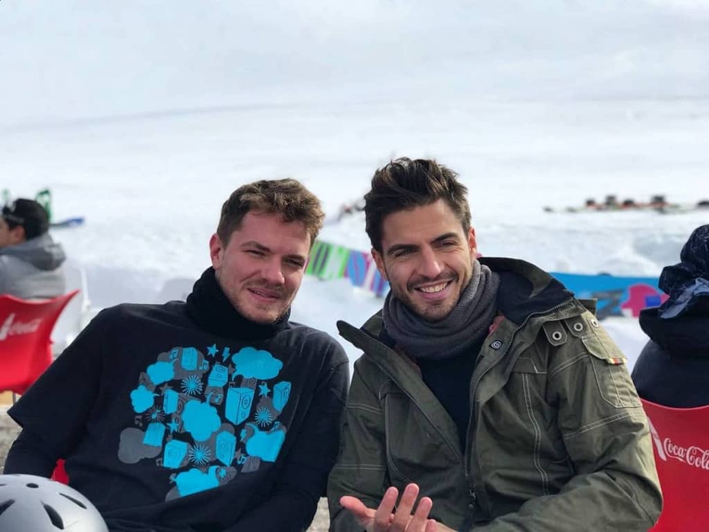 Maxi Iglesias en aventura al aire libre