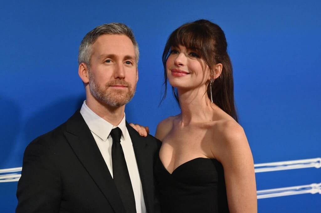 La actriz Anne Hathaway y Adam Shulman