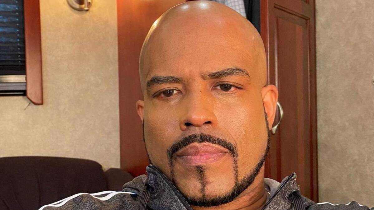 Video de Lahmard Tate con una webcam