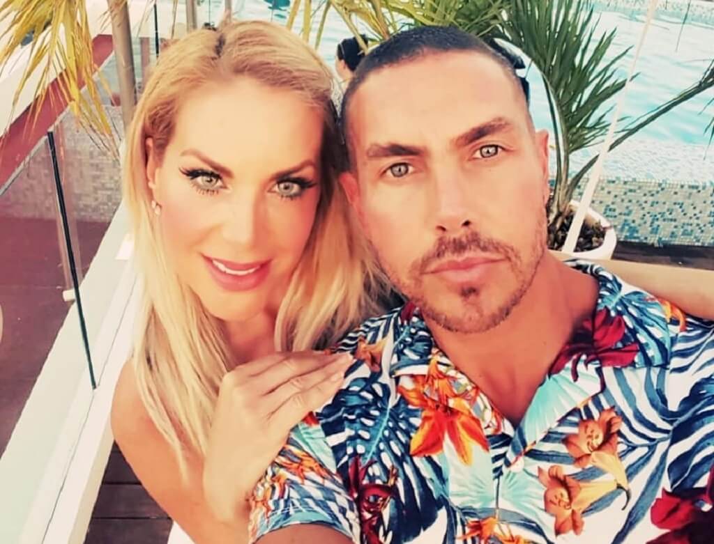 Imagen de Lorena Herrera con su esposo