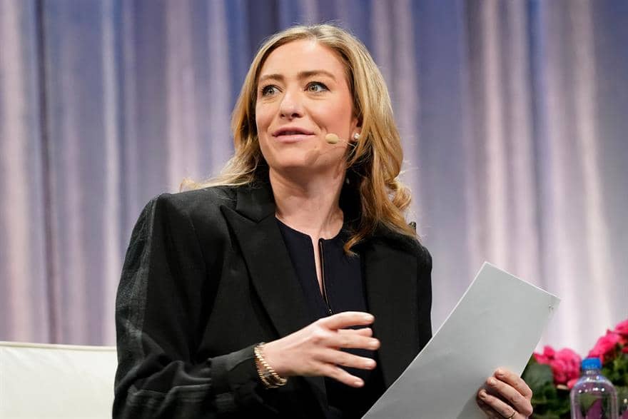 Imagen de la manada de Whitney Wolfe